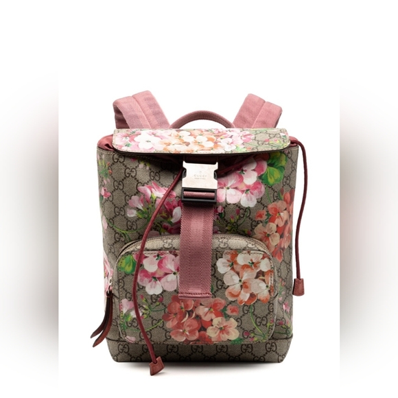 Gucci Handbags - GucciSmall GG Supreme Blooms Single Buckle Backpack